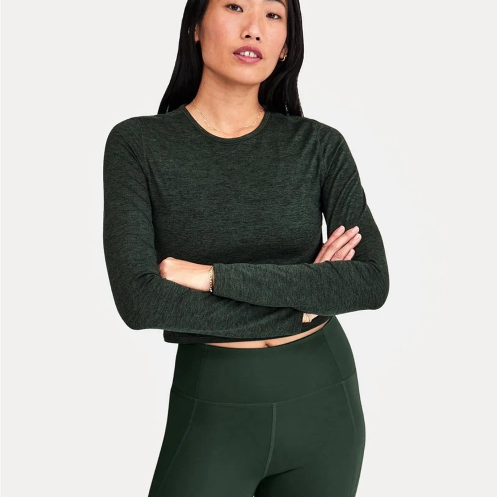 Girlfriend Collective Cropped Reset Long Sleeve in Moss XS